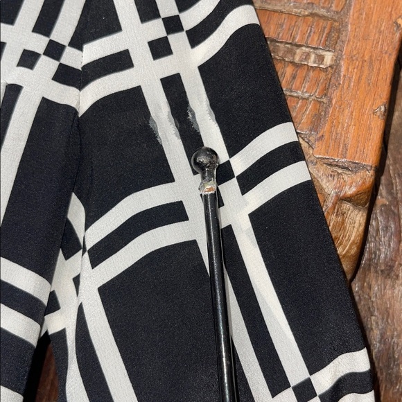 Diane Von Furstenberg 100% Silk Shirt Dress with Waist Tie Size 0 - Picture 9 of 12